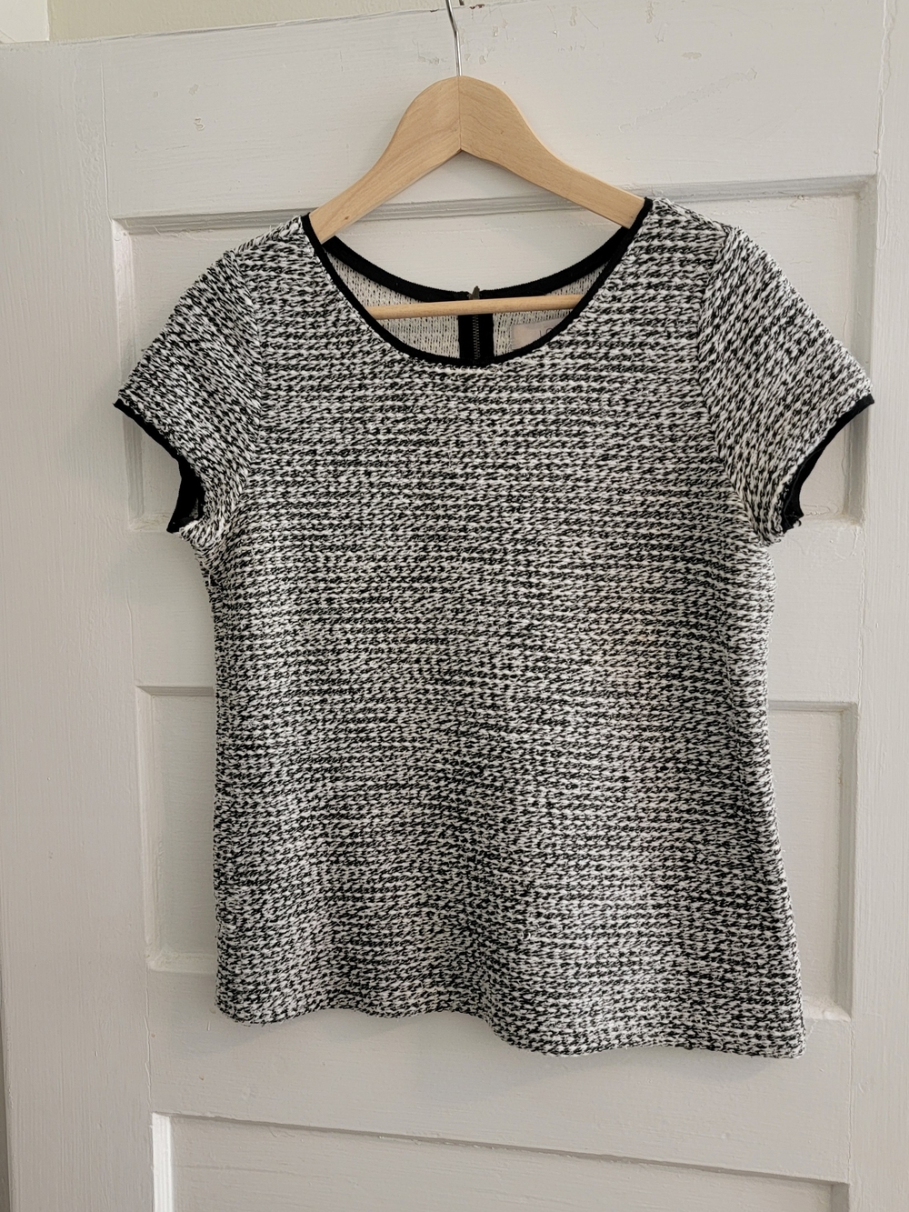 LOFT Black & White Textured Short Sleeve Crewneck Top